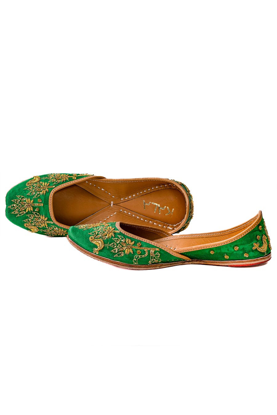 Green Masakali Embroidered Jutti