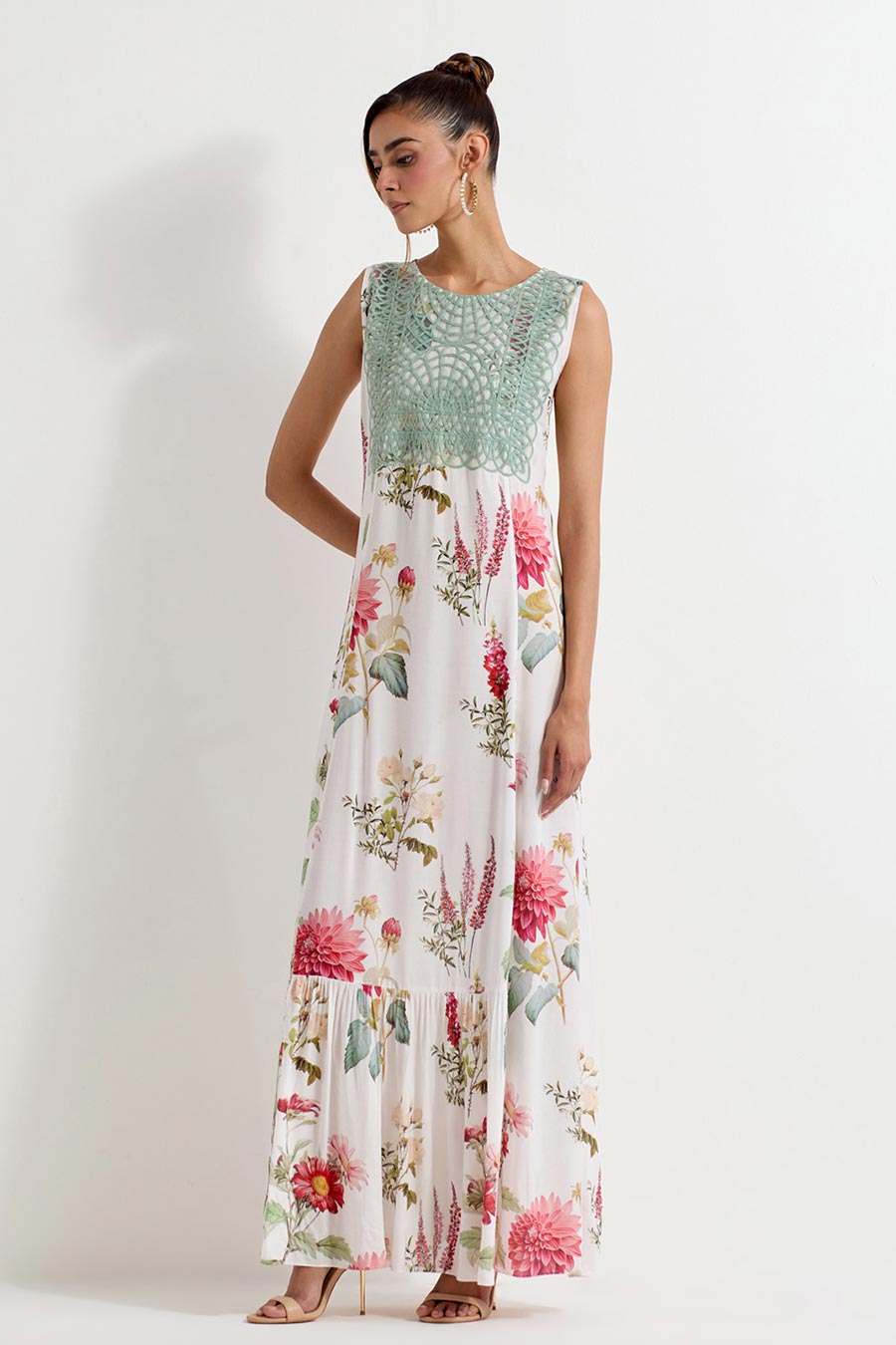 Daisy Printed Dress With Lattice Embroidery