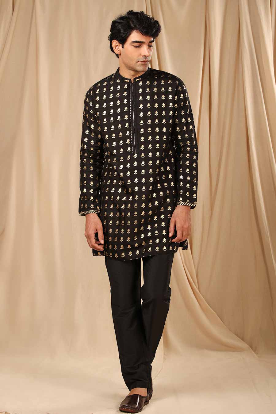 Black Wallflower Print Embroidered Kurta