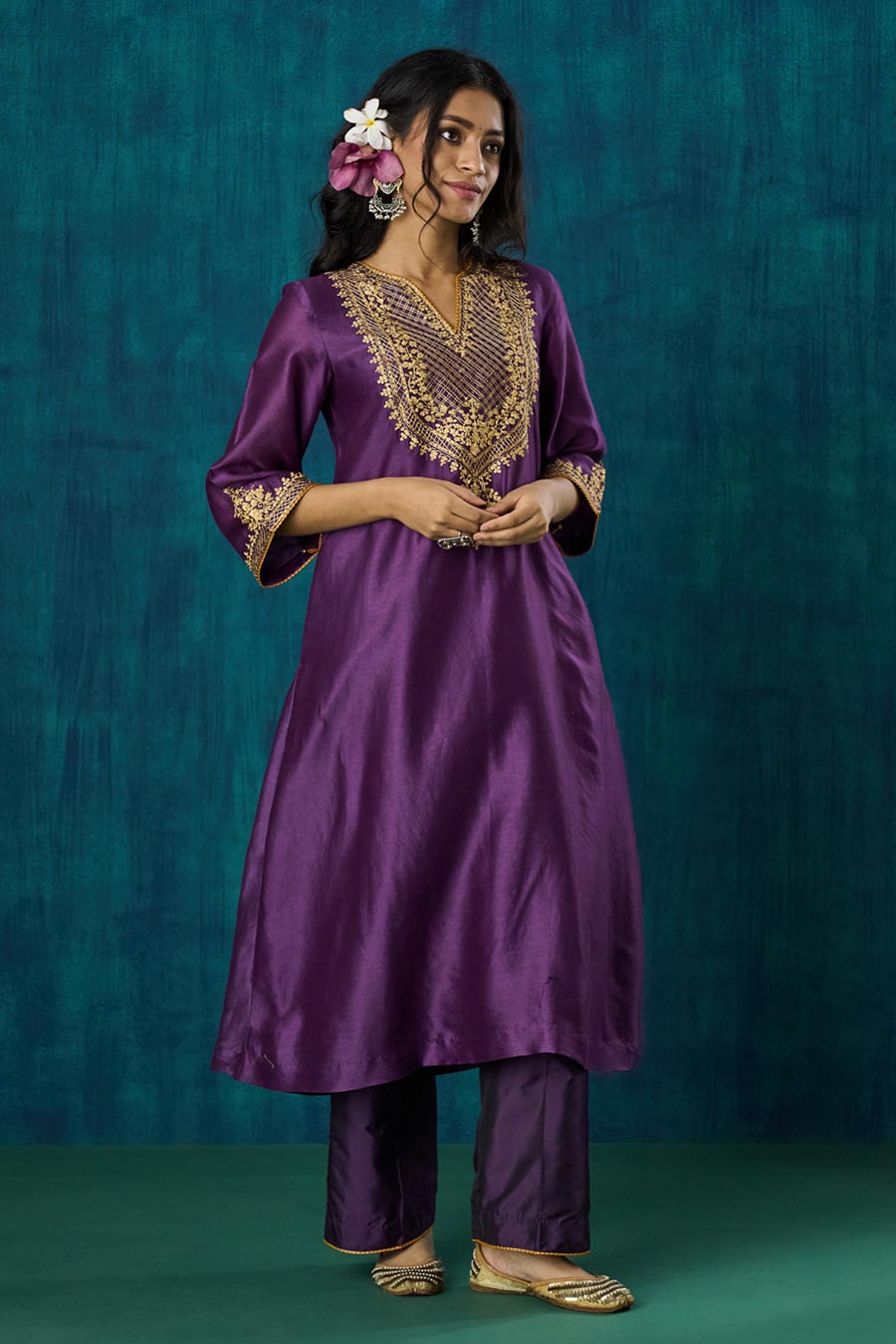 Purple Embroidered Shobhita Kurta