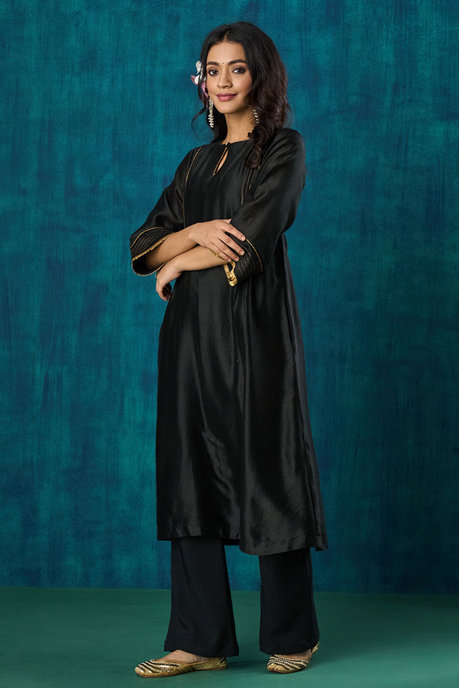 Black Embellished Krisha Kurta