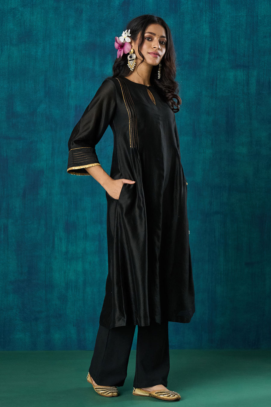 Black Embellished Krisha Kurta