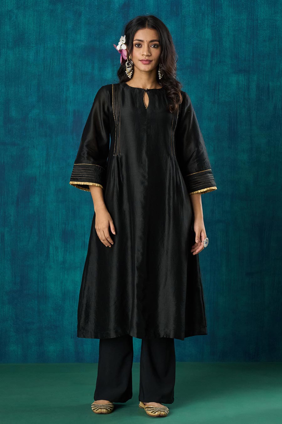 Black Embellished Krisha Kurta