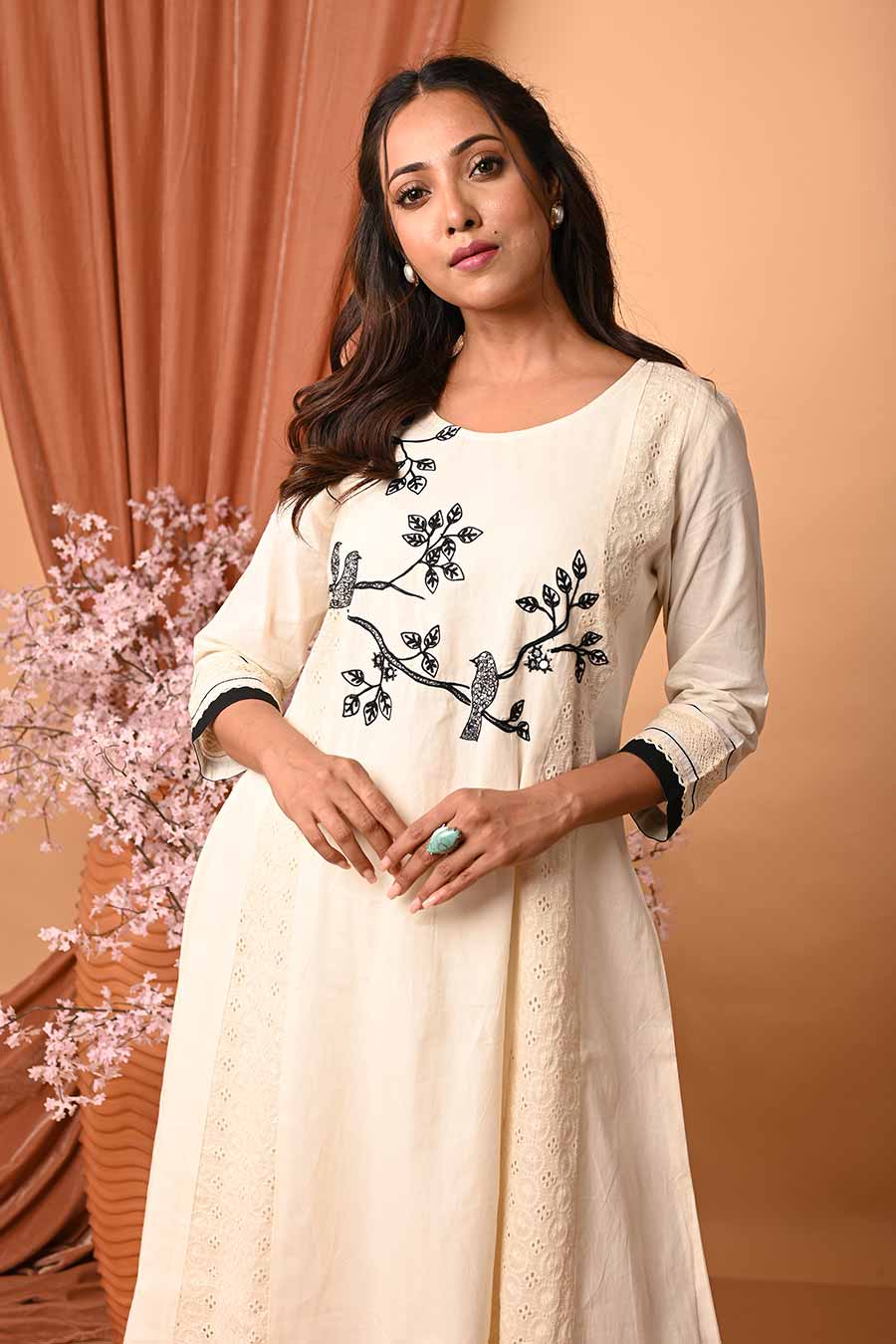 Ivory Aari Hand Embroidered Kurta Set