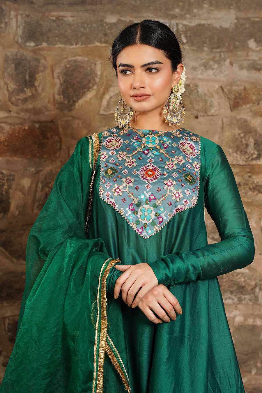 Inaayat - Green Embroidered Kurta Set