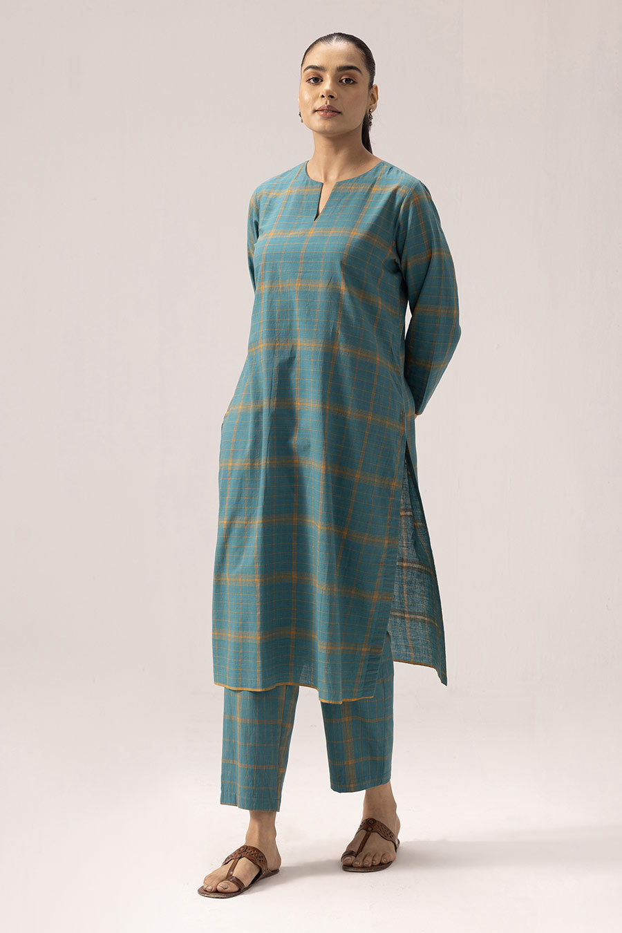 Green Riya Handwoven Kurta & Pant Set